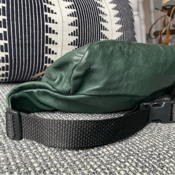 Vintage Green Leather Sling Bag - Picture 5 of 15